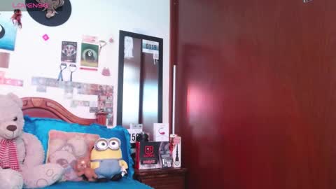 Snapshot of danny__phantom chatting on 01/17/25, 07:38 phantom555 online show from 01/17/25, 07:38