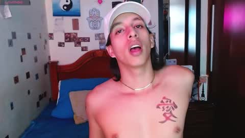 Snapshot of danny__phantom chatting on 09/25/25, 06:22 phantom555 online show from 09/25/25, 06:22