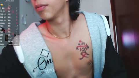 Snapshot of danny__phantom chatting on 09/27/25, 04:23 phantom555 online show from 09/27/25, 04:23