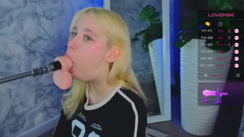 Julia online show from 04/23/26, 10:14