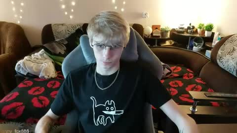 Snapshot of danny_fox888 chatting on 04/30/26, 12:17 Daniel online show from 04/30/26, 12:17