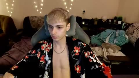 Snapshot of danny_fox888 chatting on 05/17/26, 08:16 Daniel online show from 05/17/26, 08:16