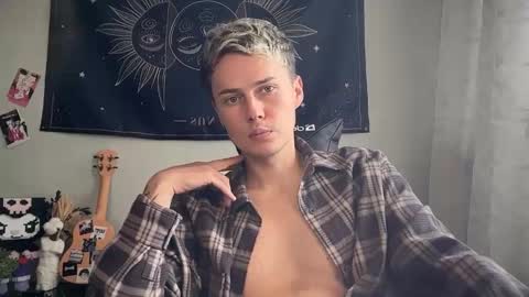 danny online show from 09/23/25, 12:08