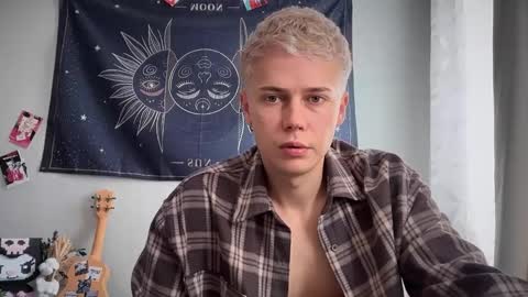 danny online show from 09/28/25, 09:58