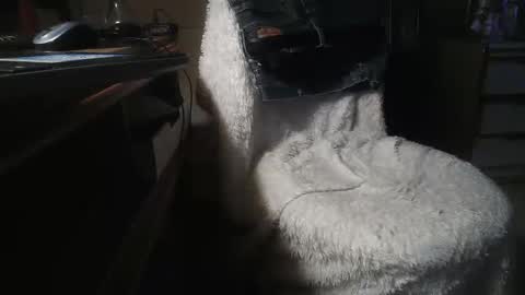 Danielle online show from 01/31/25, 11:24