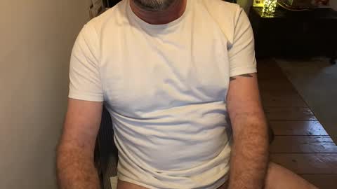 Snapshot of dannybuoy2 chatting on 12/21/24, 03:31 dannybuoy2 online show from 12/21/24, 03:31