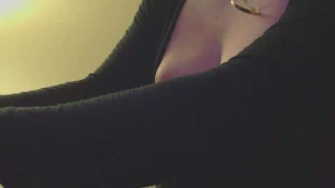 Snapshot of dannysucksdick chatting on 12/20/24, 10:49 danisuxdicks online show from 12/20/24, 10:49