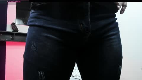 Snapshot of dante_bigboss chatting on 02/26/25, 12:49 Dante online show from 02/26/25, 12:49