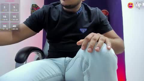 Snapshot of dante_bigboss chatting on 12/21/25, 10:33 Dante online show from 12/21/25, 10:33