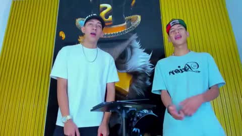 dante_brown1 online show from 10/18/25, 09:26