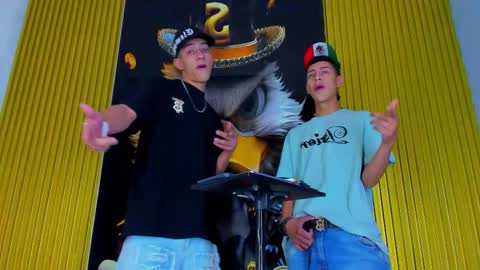 dante_brown1 online show from 10/31/25, 08:32