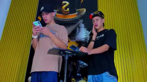 dante_brown1 online show from 11/06/25, 10:10