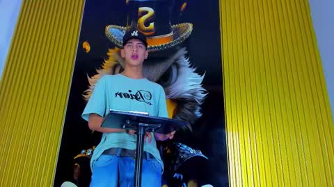 dante_brown1 online show from 11/14/25, 10:07