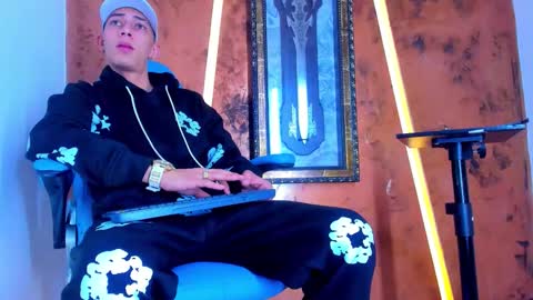 dante_brown1 online show from 12/16/25, 11:15