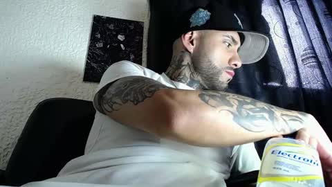 dante_d_angelo_ online show from 10/19/25, 07:25