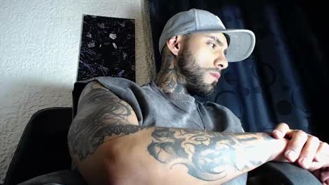 dante_d_angelo_ online show from 12/19/25, 06:20