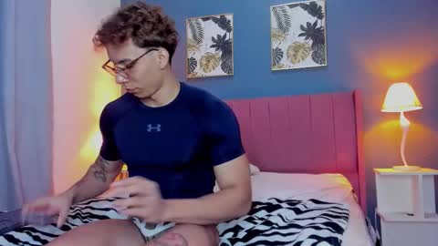 Snapshot of dante_rael chatting on 11/11/25, 02:00 dante online show from 11/11/25, 02:00