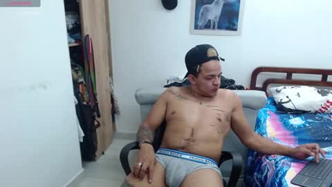 Snapshot of dantebig_22 chatting on 01/25/25, 03:52 dantebig_22 online show from 01/25/25, 03:52