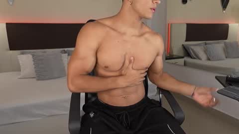 Snapshot of danteestone chatting on 11/10/25, 08:30 Dante online show from 11/10/25, 08:30