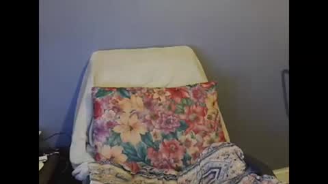 dantehot82 online show from 01/11/25, 06:23