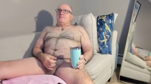 Mark online show from 10/15/25, 06:35