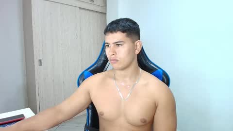 Snapshot of dantraxx chatting on 01/05/25, 03:55 Dantraxx online show from 01/05/25, 03:55