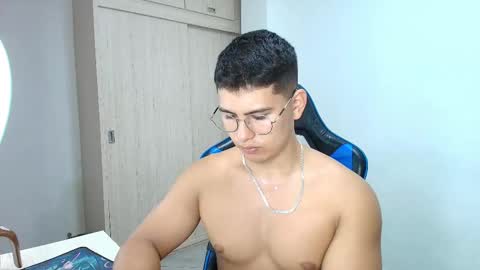 Snapshot of dantraxx chatting on 01/05/25, 06:56 Dantraxx online show from 01/05/25, 06:56