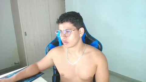 Snapshot of dantraxx chatting on 01/30/25, 12:29 Dantraxx online show from 01/30/25, 12:29