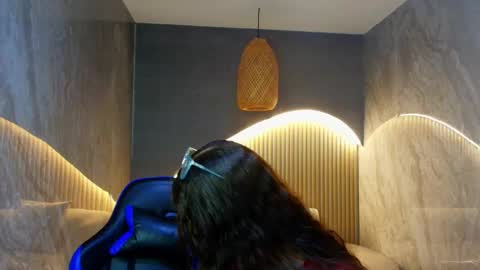 Dany online show from 11/10/25, 01:21