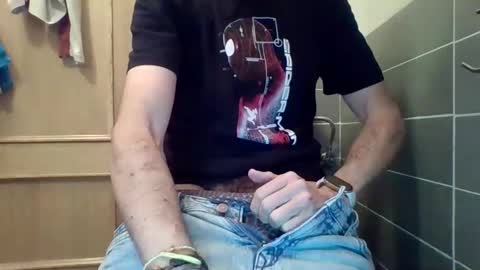 Snapshot of danydotado chatting on 01/17/25, 06:44 danydotado online show from 01/17/25, 06:44