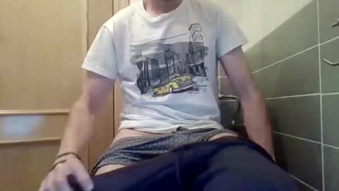 Snapshot of danydotado chatting on 10/10/25, 07:02 danydotado online show from 10/10/25, 07:02