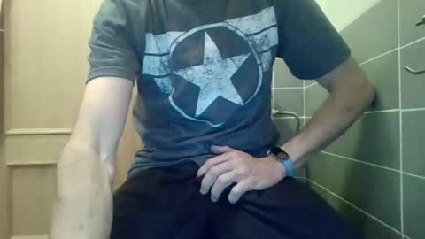 Snapshot of danydotado chatting on 10/21/25, 08:04 danydotado online show from 10/21/25, 08:04