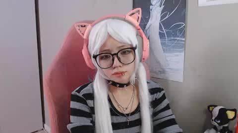 danyelleeyermann online show from 04/27/26, 01:09