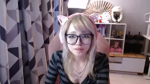 Snapshot of danyelleeyermann chatting on 06/25/26, 01:26 danyelleeyermann online show from 06/25/26, 01:26
