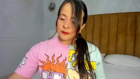 Snapshot of daphne81_ chatting on 01/17/25, 02:18 Daphne online show from 01/17/25, 02:18