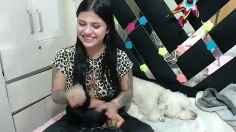 daphne877046 online show from 09/08/25, 11:37