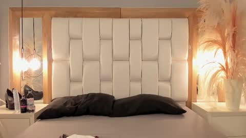 daphne_and_roger online show from 09/16/25, 11:33