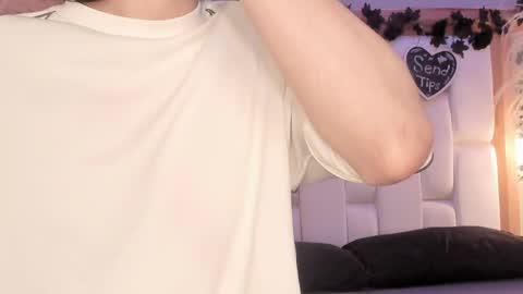 daphne_and_roger online show from 04/22/26, 11:12