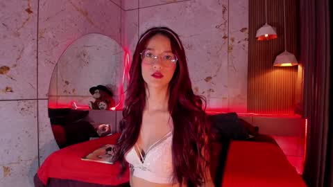 Daphne online show from 02/07/25, 11:45