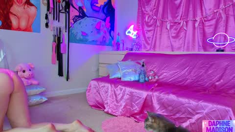 Daphne Madison online show from 03/05/26, 09:22