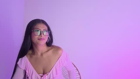 Snapshot of daphnevans chatting on 11/23/25, 01:16 Daphne online show from 11/23/25, 01:16