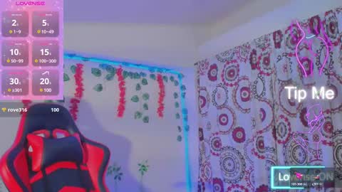Snapshot of daphnewalker__ chatting on 02/03/25, 05:35 Daphne online show from 02/03/25, 05:35