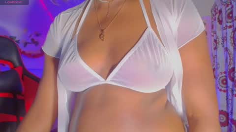 Snapshot of daphnewalker__ chatting on 02/05/25, 01:44 Daphne online show from 02/05/25, 01:44