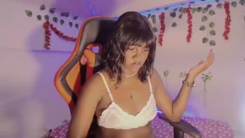 Snapshot of daphnewalker__ chatting on 02/07/25, 03:08 Daphne online show from 02/07/25, 03:08