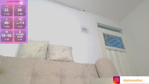 Snapshot of daphnewalker__ chatting on 10/03/25, 10:56 Daphne online show from 10/03/25, 10:56
