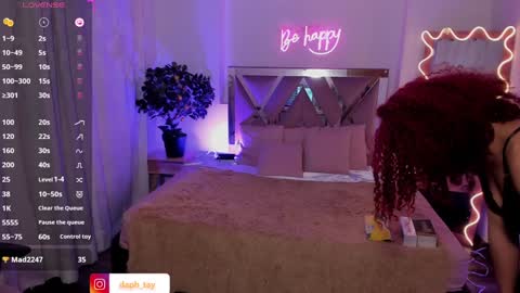 Snapshot of daphnne_tay chatting on 01/25/25, 04:02 dhapnne online show from 01/25/25, 04:02
