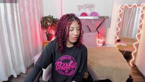 Snapshot of daphnne_tay chatting on 02/17/25, 03:15 dhapnne online show from 02/17/25, 03:15