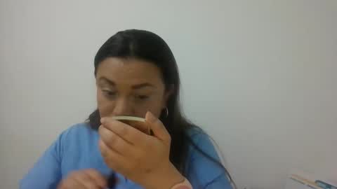 dapnne online show from 11/05/25, 07:58