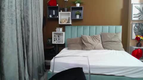 Snapshot of darcyejane chatting on 02/15/26, 01:09 DarcyeJane online show from 02/15/26, 01:09