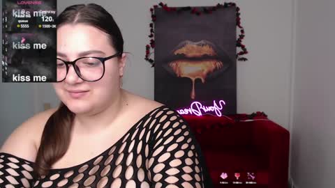 Snapshot of dariamur chatting on 12/02/24, 07:25 DariaMur online show from 12/02/24, 07:25